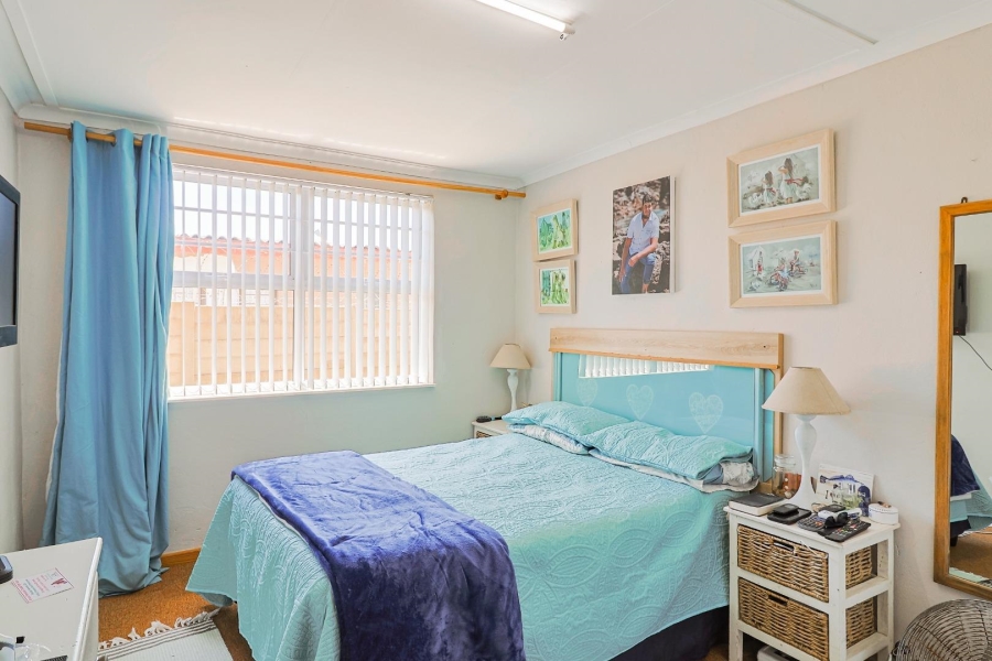 5 Bedroom Property for Sale in Gansbaai Central Western Cape